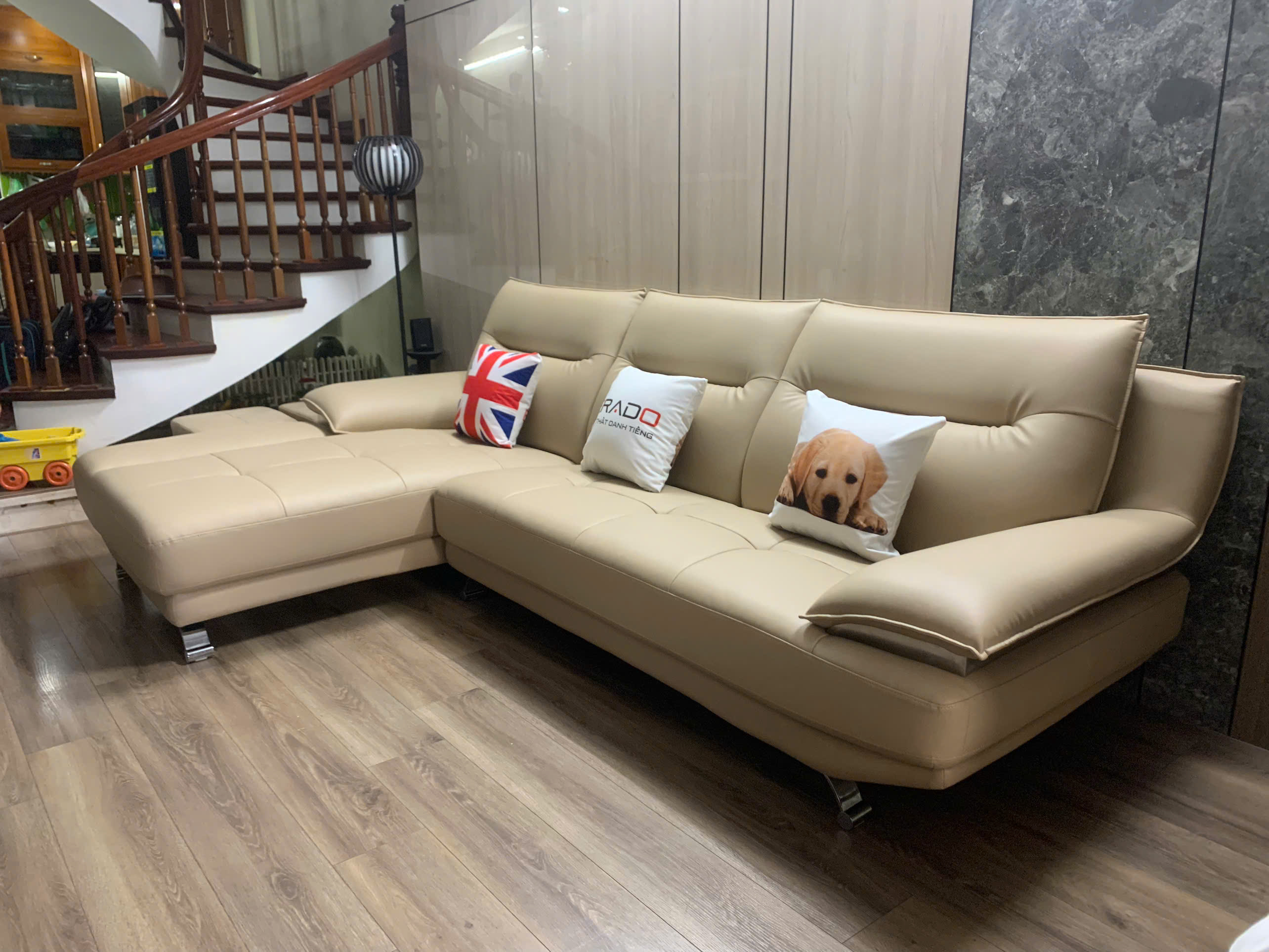 ERADO BÀN GIAO THÀNH CÔNG SOFA GÓC CHO CĂN HỘ CHỊ YẾN Ở MẠC THỊ BƯỞI